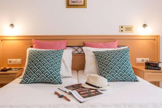 Imagen de la habitación del Hotel Artemis, Naxos. Foto 15