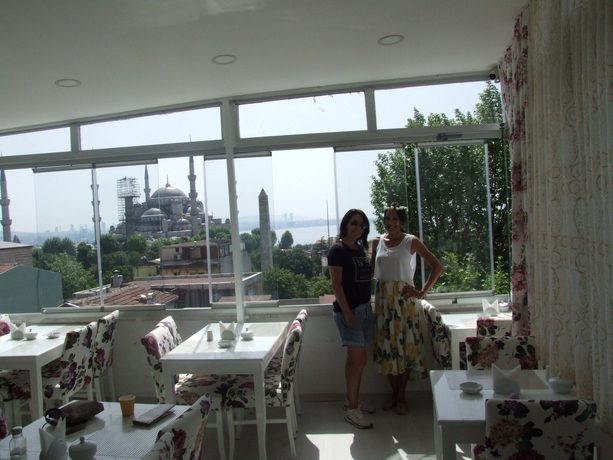 Imagen del bar/restaurante del Hotel Artemis Old City. Foto 2