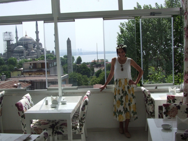 Imagen del bar/restaurante del Hotel Artemis Old City. Foto 4