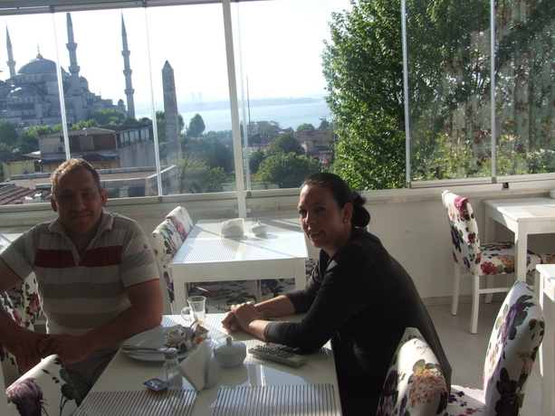 Imagen del bar/restaurante del Hotel Artemis Old City. Foto 7