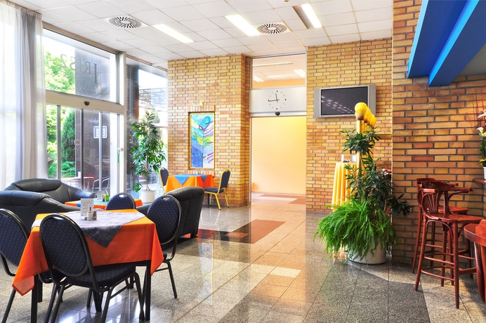 Imagen del bar/restaurante del Hotel Artemis, Praga. Foto 2