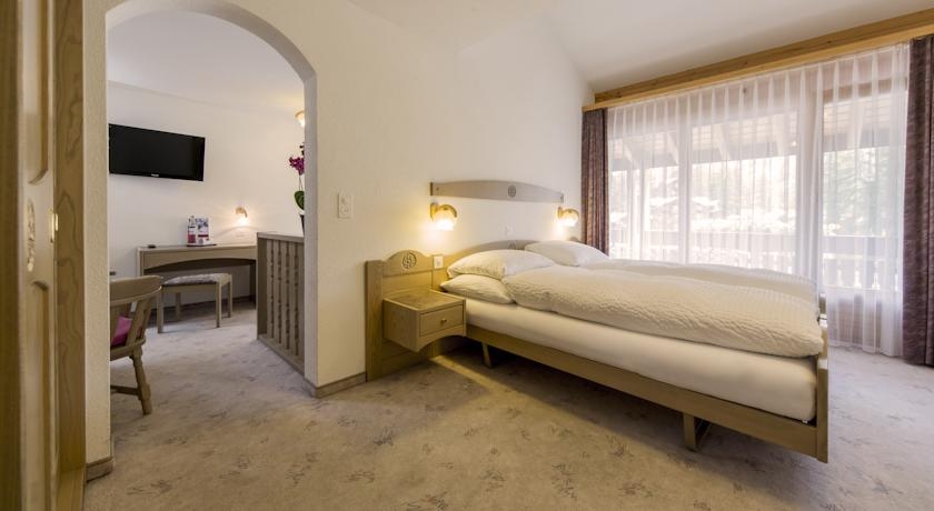Imagen de la habitación del Hotel Artemis, Saas-Fee. Foto 4