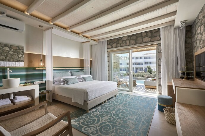 Imagen de la habitación del Hotel Artemis Seaside Resort. Foto 17