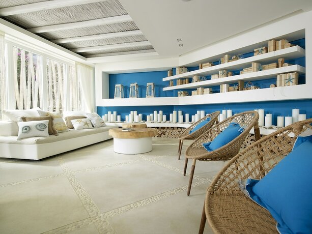 Imagen general del Hotel Artemis Seaside Resort. Foto 10