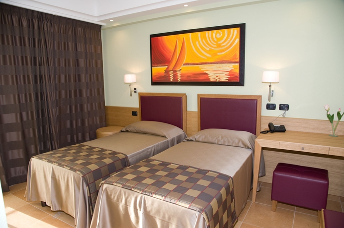 Imagen de la habitación del Hotel Artemis, Sicilia. Foto 9