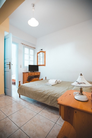 Imagen de la habitación del Hotel Artemis Village. Foto 7