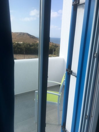 Imagen de la habitación del Hotel Artemis Village. Foto 17