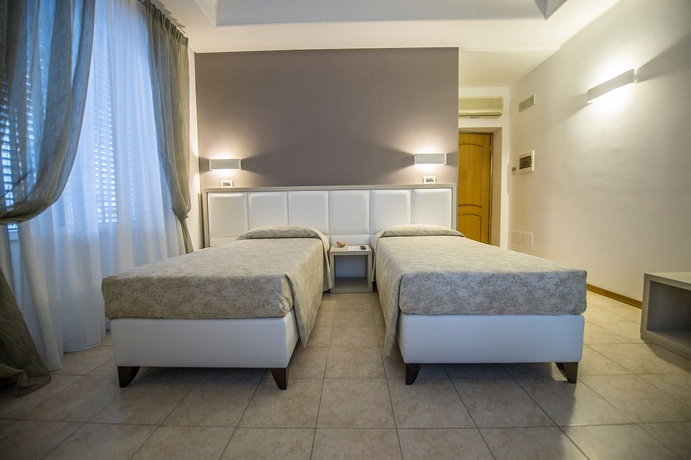 Imagen de la habitación del Hotel Artemisia Palace. Foto 13