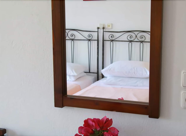 Imagen de la habitación del Hotel Artemon. Foto 7