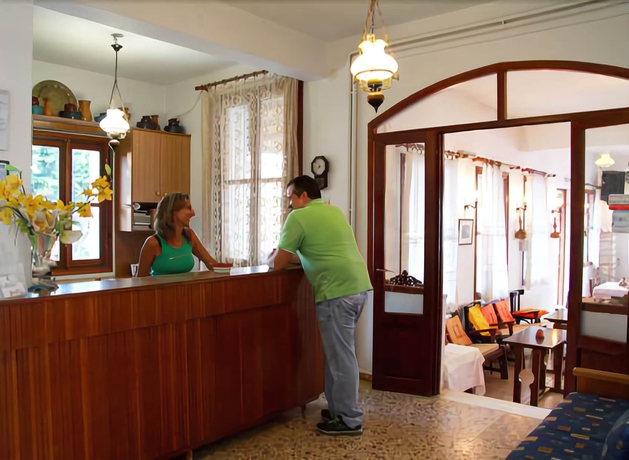 Imagen de los interiores del Hotel Artemon. Foto 19