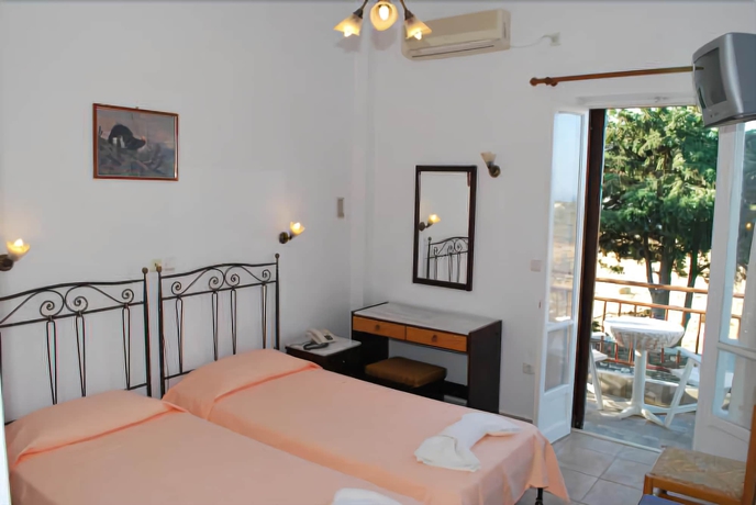 Imagen de la habitación del Hotel Artemon. Foto 13