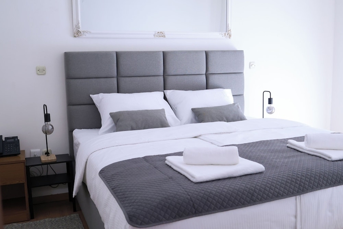 Imagen de la habitación del Hotel Artena. Foto 3