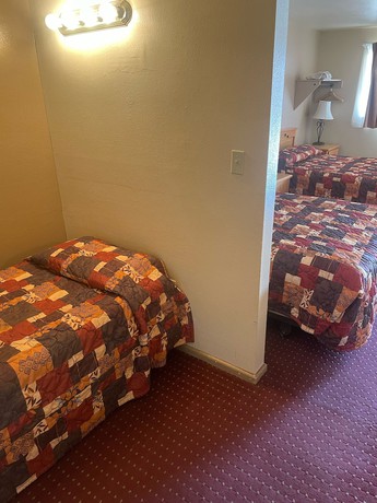 Imagen de la habitación del Hotel Artesia Inn. Foto 4