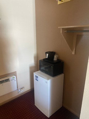 Imagen de la habitación del Hotel Artesia Inn. Foto 10