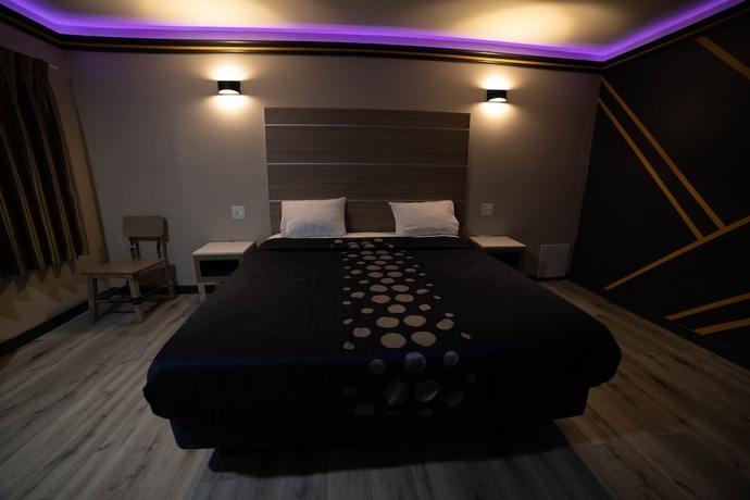 Imagen de la habitación del Hotel Artesia Motor Inn. Foto 8