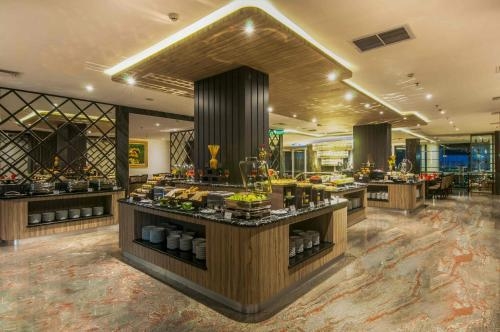 Imagen general del Hotel Arthama Hotels Losari Makassar. Foto 5