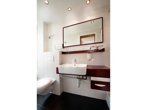 Imagen de la habitación del Hotel Arthaushotel. Foto 16