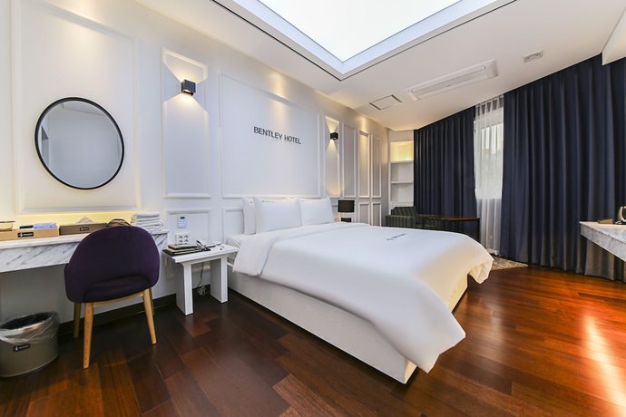 Imagen de la habitación del Hotel Artheim. Foto 3