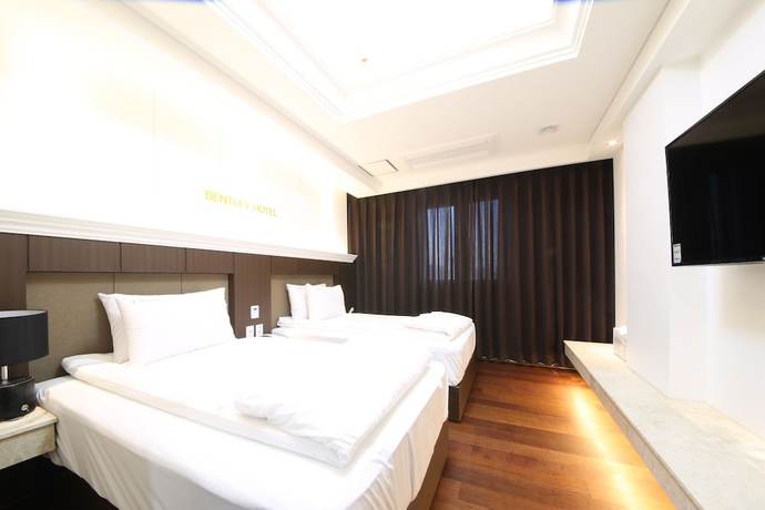 Imagen de la habitación del Hotel Artheim. Foto 5