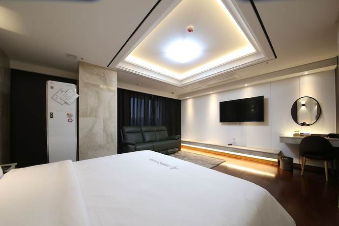 Imagen de la habitación del Hotel Artheim. Foto 12