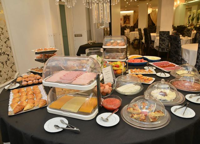 Imagen del bar/restaurante del Hotel Artheus Carmelitas Salamanca. Foto 14