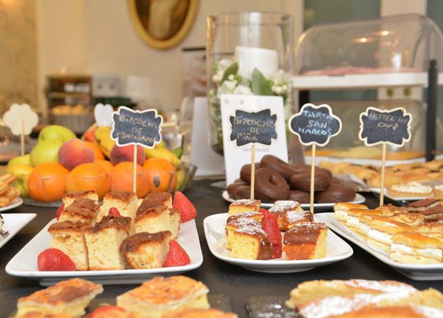 Imagen del bar/restaurante del Hotel Artheus Carmelitas Salamanca. Foto 15