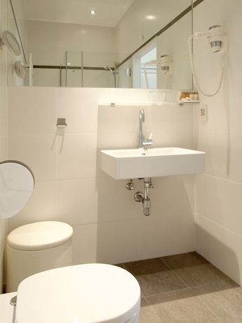 Imagen de la habitación del Hotel Arthotel ANA Adlon Vienna. Foto 4