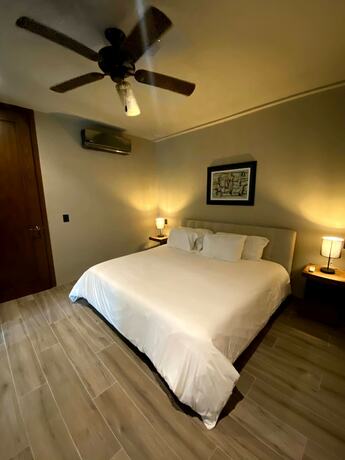 Imagen de la habitación del Hotel Arthouse Art Residences. Foto 20