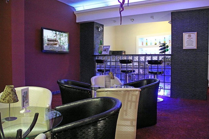 Imagen del bar/restaurante del Hotel Artic. Foto 1