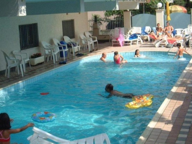Imagen general del Hotel Artide Beach Front. Foto 4