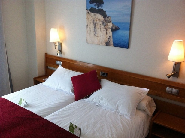 Imagen de la habitación del Hotel Artiem Capri. Foto 6