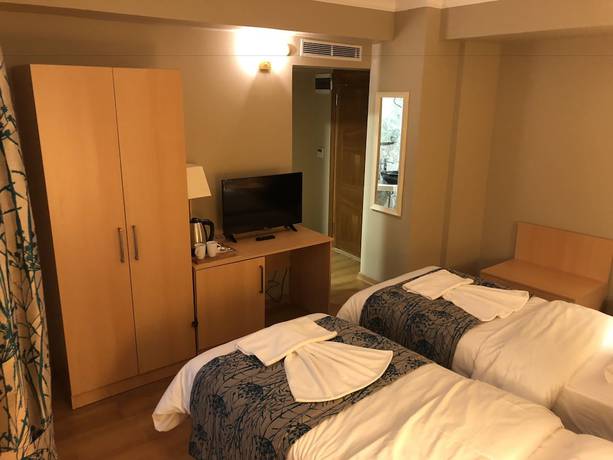 Imagen de la habitación del Hotel Artika. Foto 10