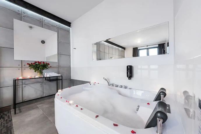 Imagen de la habitación del Hotel Artis Loft. Foto 2