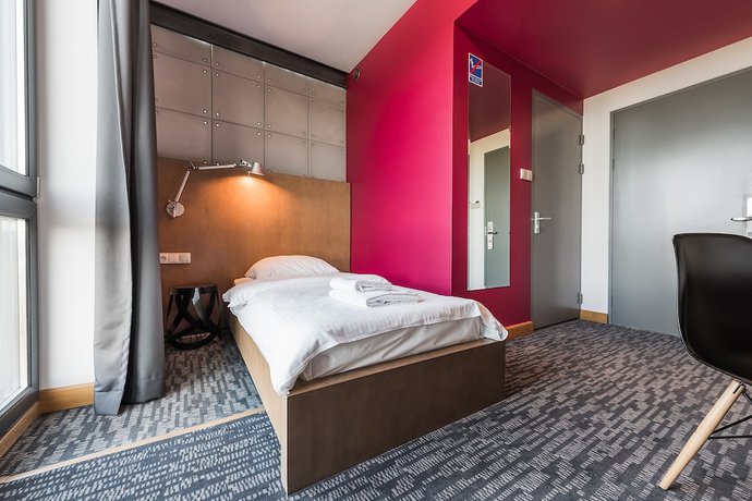 Imagen de la habitación del Hotel Artis Loft. Foto 9