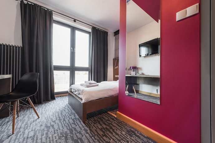 Imagen de la habitación del Hotel Artis Loft. Foto 17