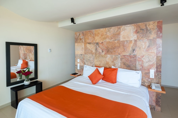 Imagen de la habitación del Hotel Artisan Family Hotels and Resorts Playa Esmeralda. Foto 3