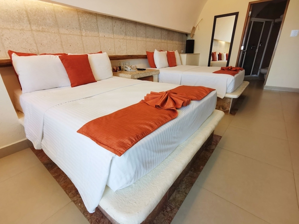 Imagen de la habitación del Hotel Artisan Family Hotels and Resorts Playa Esmeralda. Foto 4