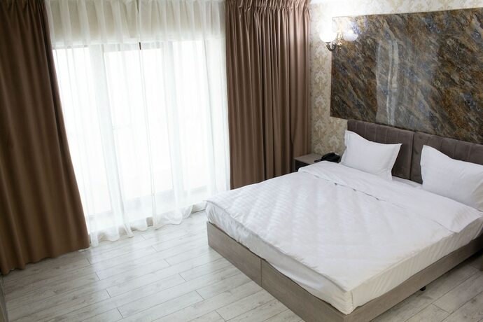 Imagen de la habitación del Hotel Artist Regency. Foto 18