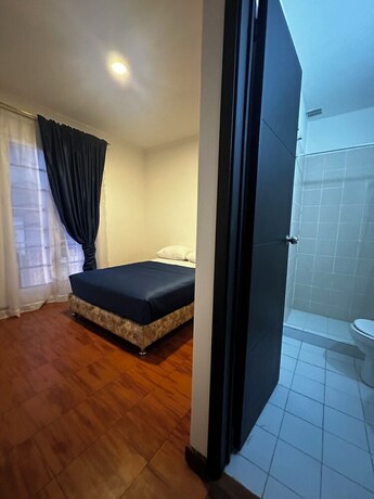 Imagen de la habitación del Hotel Artistico Bogota. Foto 19