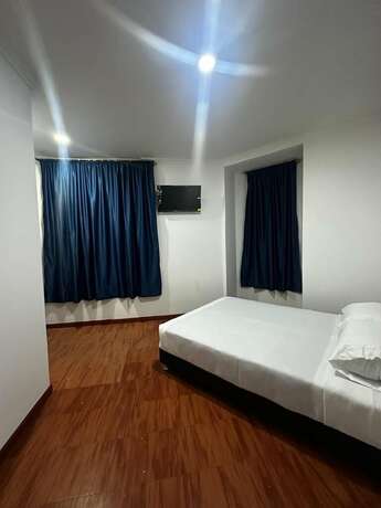 Imagen de la habitación del Hotel Artistico Bogota. Foto 22
