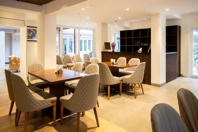Imagen del bar/restaurante del Hotel Artistry Suites. Foto 7