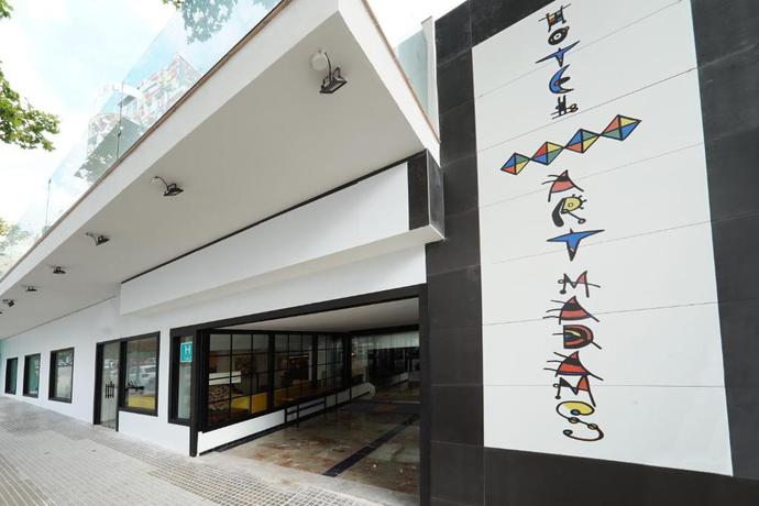 Imagen de los exteriores del Hotel Artmadams. Foto 5