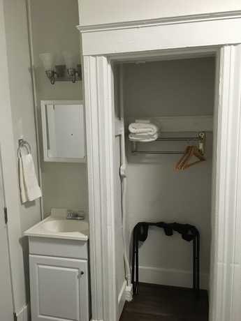 Imagen de la habitación del Hotel Artmar. Foto 4