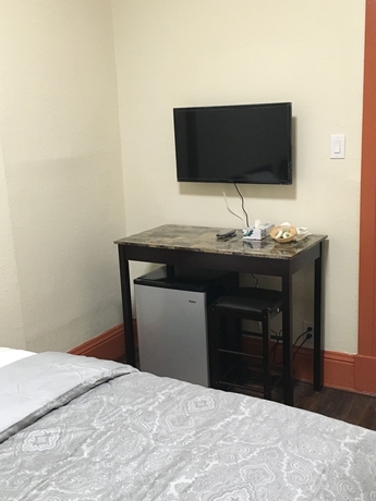 Imagen de la habitación del Hotel Artmar. Foto 8