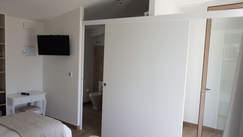 Imagen de la habitación del Hotel Artmonia. Foto 10