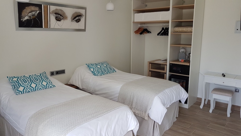 Imagen de la habitación del Hotel Artmonia. Foto 16