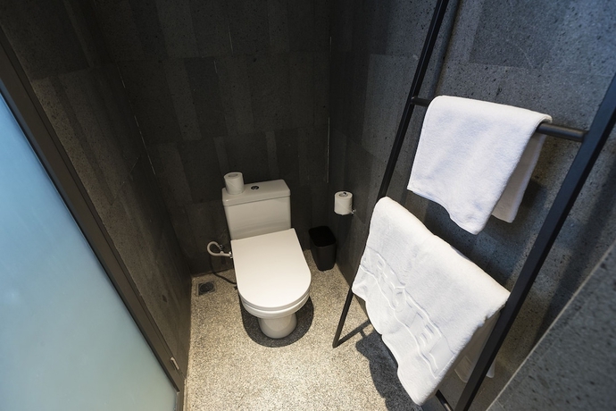 Imagen de la habitación del Hotel Artotel Haniman Ubud. Foto 8