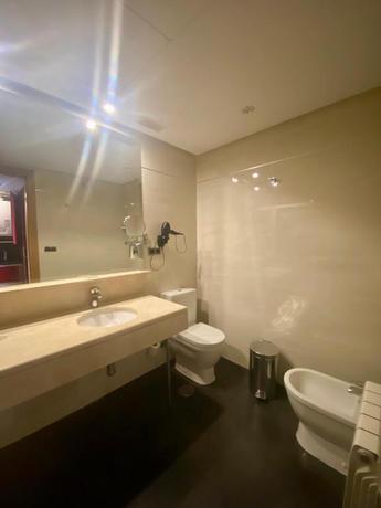 Imagen de la habitación del Hotel Artplatinum Suites and Apartments. Foto 2
