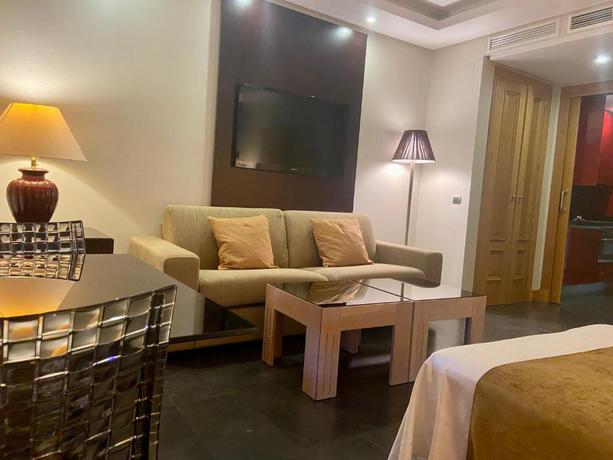 Imagen de la habitación del Hotel Artplatinum Suites and Apartments. Foto 3