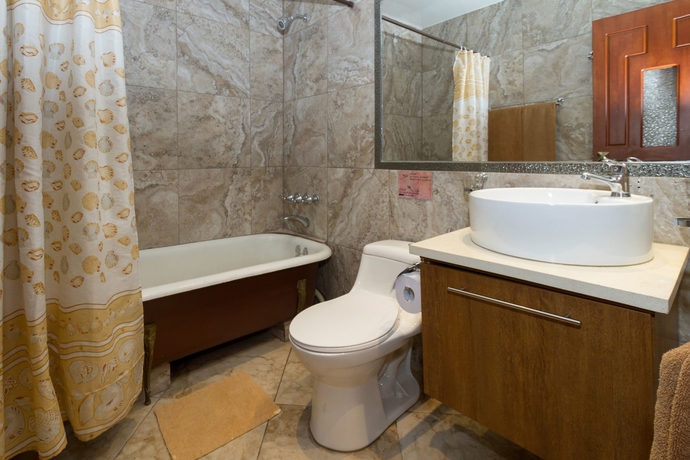 Imagen de la habitación del Hotel Artplaza. Foto 8